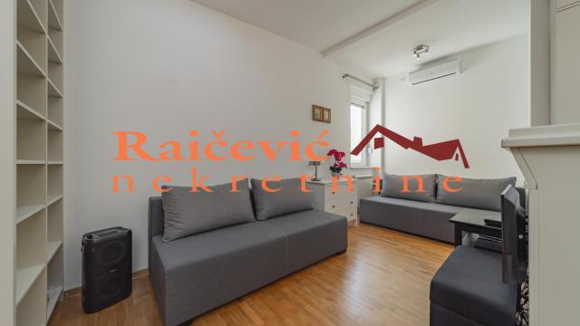 Stan, Jednosoban, Prodaja, 33m2, Hram svetog Save, Vračar, Dubljanska