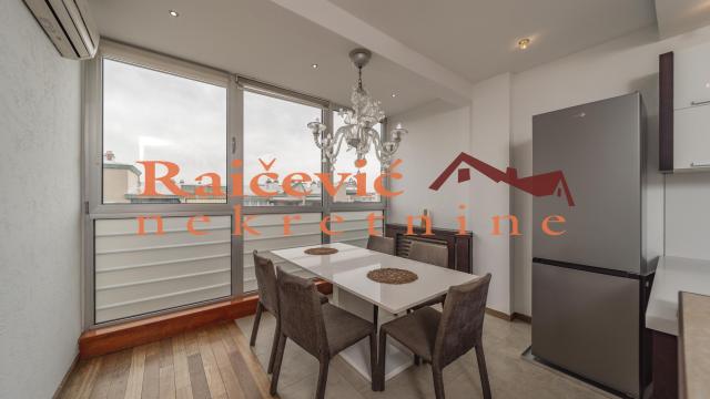 Stan, Izdavanje, 174m2, Blok 22, Novi Beograd, Bulevar Arsenija Carnojevica