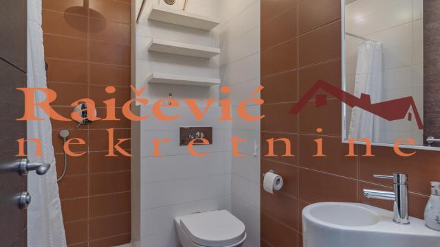 Stan, Izdavanje, 174m2, Blok 22, Novi Beograd, Bulevar Arsenija Carnojevica