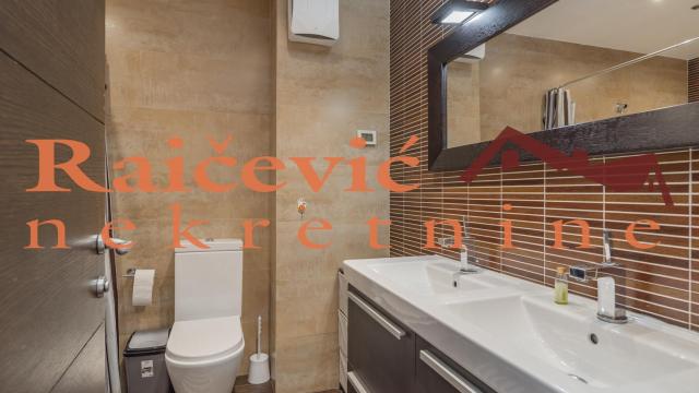 Stan, Izdavanje, 174m2, Blok 22, Novi Beograd, Bulevar Arsenija Carnojevica