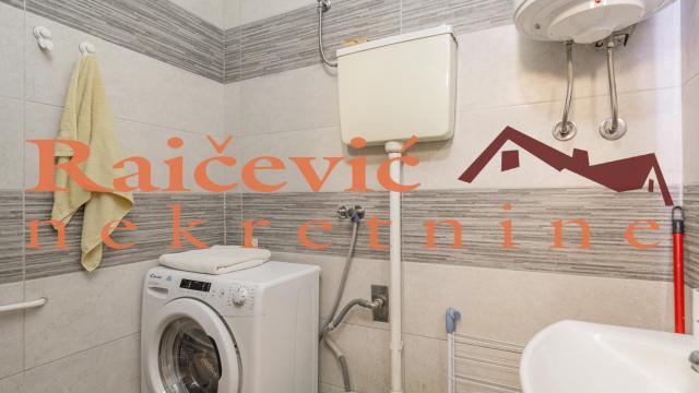 Stan, Dvosoban, Izdavanje, 50m2, Blok 44 (TC Piramida), Novi Beograd, Nehruova