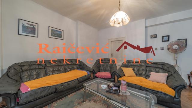 Stan, Trosoban, Prodaja, 95m2, Centar, Savski venac, Karadjordjeva