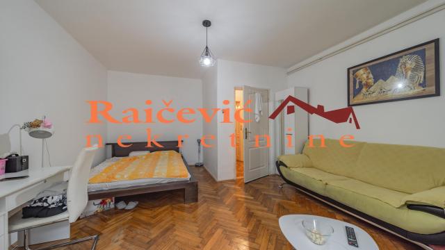 Stan, Trosoban, Prodaja, 95m2, Centar, Savski venac, Karadjordjeva