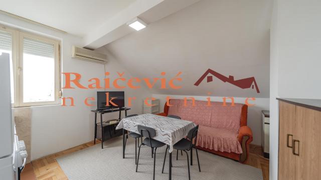 Stan, Dvosoban, Izdavanje, 40m2, Kumodraž, Voždovac, Decembarska