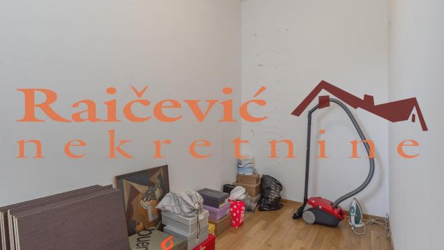 Stan, Dvoiposoban, Prodaja, 101m2, Crveni krst, Vračar, Sumatovacka