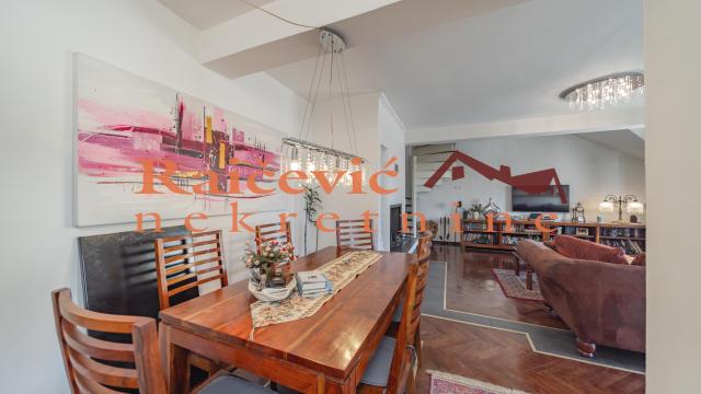 Stan, četvorosoban, Prodaja, 120m2, Slavija, Vračar, Bircaninova