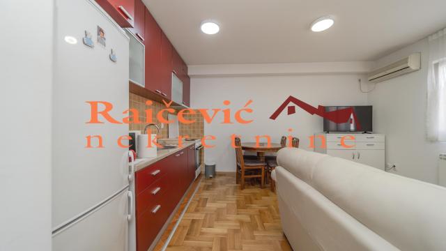Stan, Dvoiposoban, Prodaja, 52m2, Djeram pijaca, Zvezdara, Branka Krsmanovica