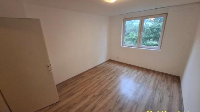 Stan, Dvosoban, Prodaja, 40m2, Sremčica, Čukarica, Dvoržakova