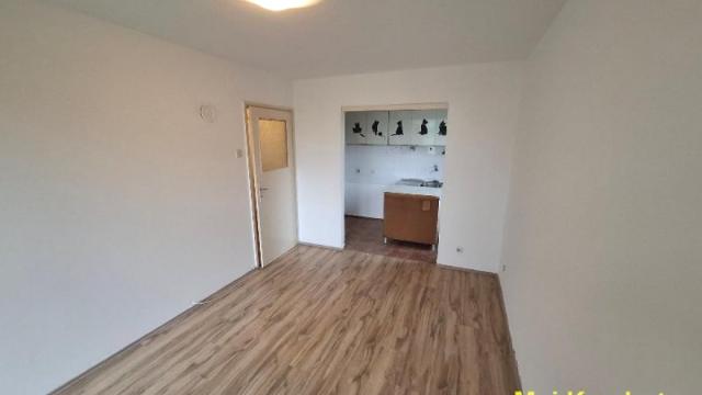 Stan, Dvosoban, Prodaja, 40m2, Sremčica, Čukarica, Dvoržakova