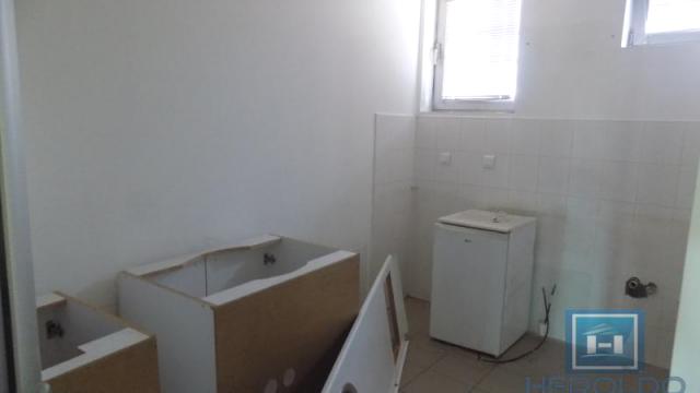 Poslovni prostor, Izdavanje, 213m2, Centar, Gradska lokacija, Paraćin