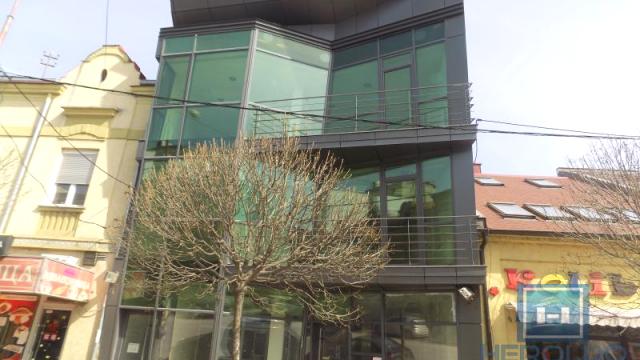 Poslovni prostor, Izdavanje, 213m2, Centar, Gradska lokacija, Paraćin