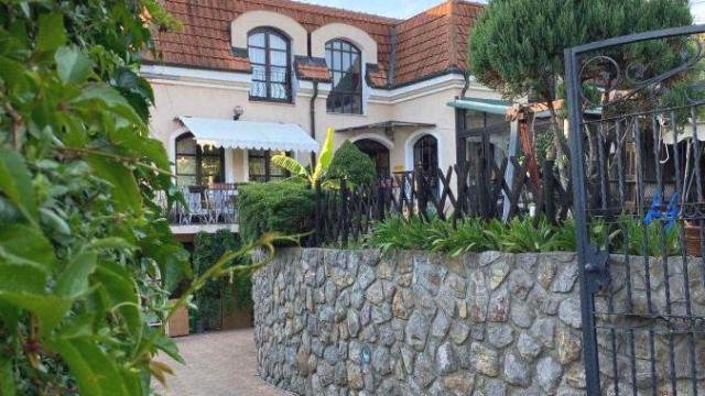 Kuća, Izdavanje, 300m2, Braće Jerković, Voždovac, Vojvode Vlahovića