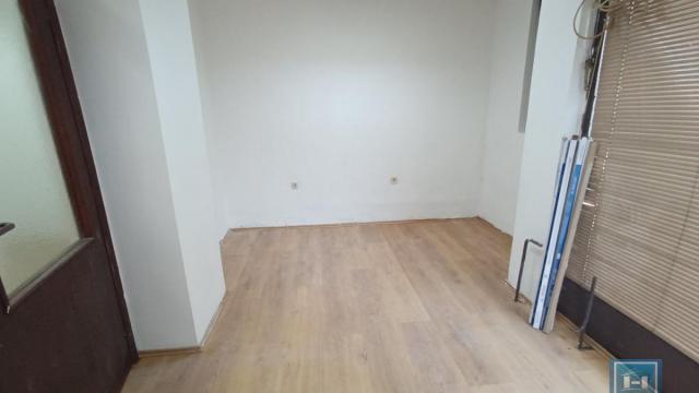 Poslovni prostor, Izdavanje, 42m2, Centar, Gradska lokacija, Jagodina