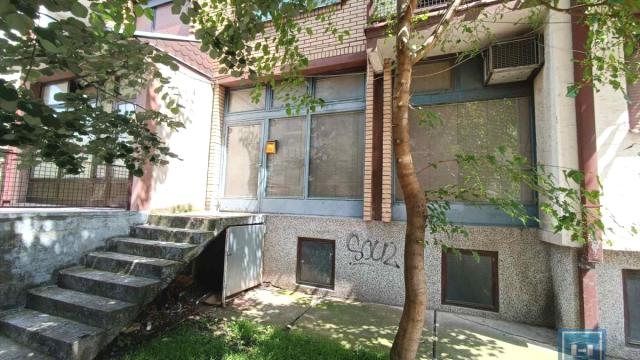 Poslovni prostor, Izdavanje, 42m2, Centar, Gradska lokacija, Jagodina