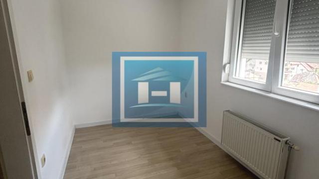Stan, Trosoban, Prodaja, 78m2, Centar, Gradska lokacija, Paraćin