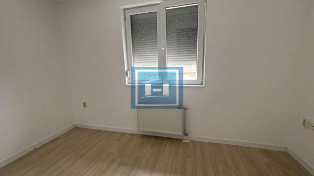 Stan, Trosoban, Prodaja, 78m2, Centar, Gradska lokacija, Paraćin