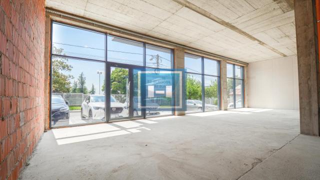 Poslovni prostor, Izdavanje, 315m2, Naselje Stepa Stepanović, Voždovac, Beograd