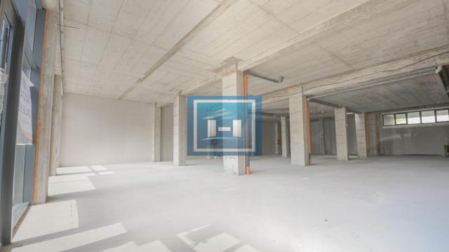 Poslovni prostor, Izdavanje, 315m2, Naselje Stepa Stepanović, Voždovac, Beograd