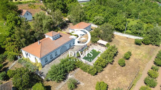Kuća, četvorosoban, Prodaja, 200m2, Grobljanska