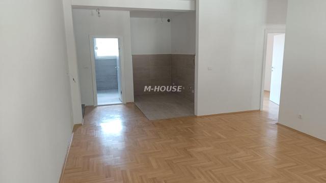Stan, Trosoban, Prodaja, 89m2, Centar, Gradska lokacija, Sombor