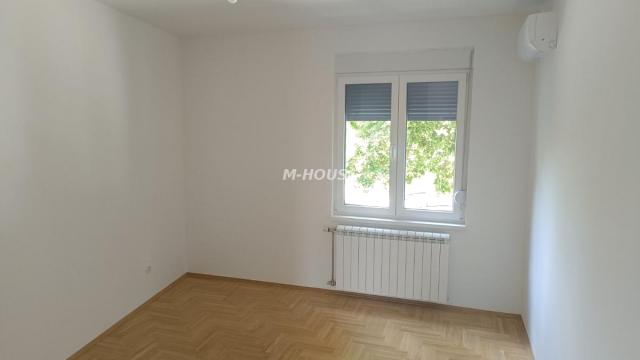 Stan, Trosoban, Prodaja, 89m2, Centar, Gradska lokacija, Sombor