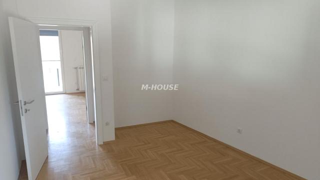 Stan, Trosoban, Prodaja, 89m2, Centar, Gradska lokacija, Sombor