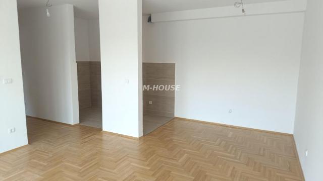 Stan, četvorosoban, Prodaja, 114m2, Centar, Gradska lokacija, Sombor