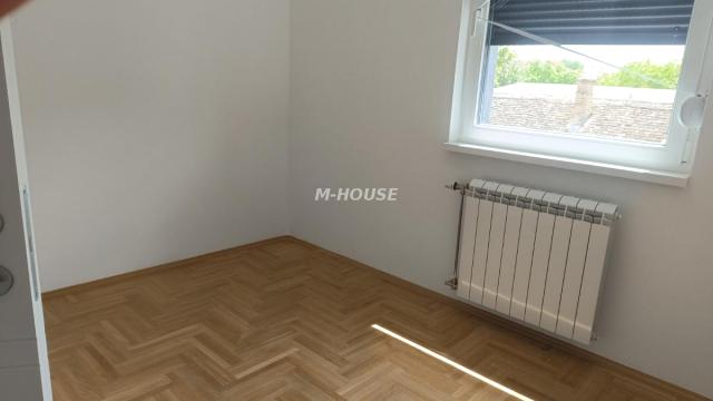 Stan, četvorosoban, Prodaja, 114m2, Centar, Gradska lokacija, Sombor