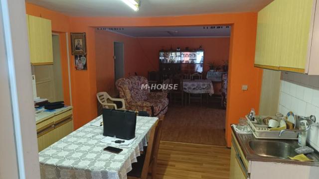 Kuća, četvorosoban, Prodaja, 155m2, Mlake, Gradska lokacija, Sombor
