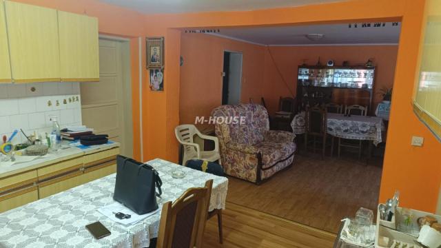 Kuća, četvorosoban, Prodaja, 155m2, Mlake, Gradska lokacija, Sombor