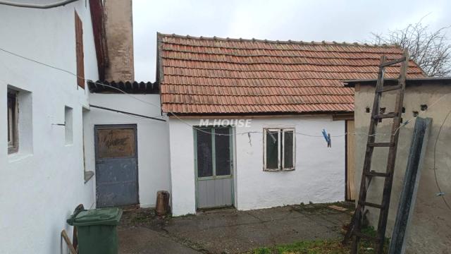 Kuća, četvorosoban, Prodaja, 155m2, Mlake, Gradska lokacija, Sombor