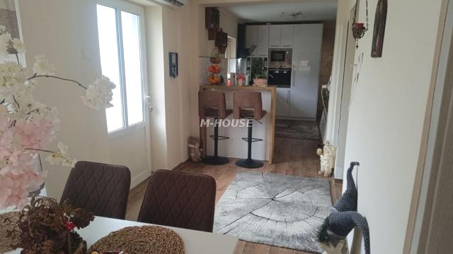 Kuća, Trosoban, Prodaja, 104m2, Selenča, Gradska lokacija, Sombor