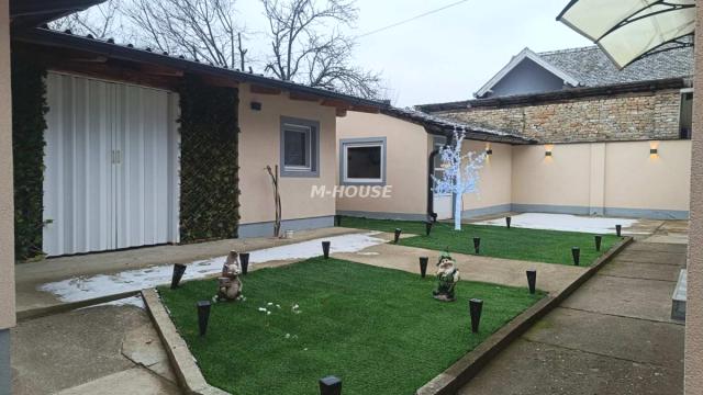 Kuća, Trosoban, Prodaja, 104m2, Selenča, Gradska lokacija, Sombor