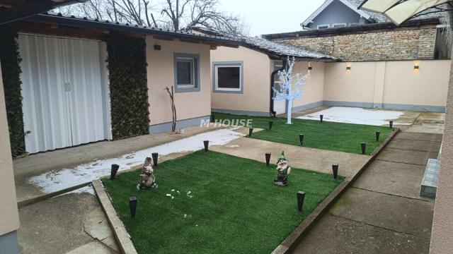Kuća, Trosoban, Prodaja, 104m2, Selenča, Gradska lokacija, Sombor