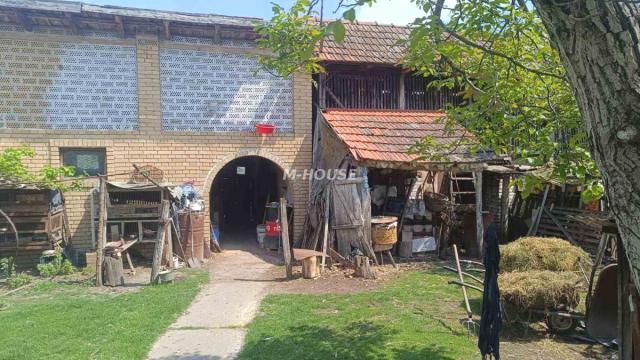 Kuća, Trosoban, Prodaja, 164m2, Lugomerci, Okolno mesto, Sombor