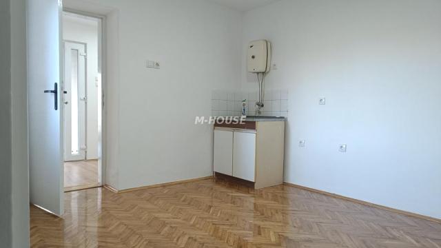 Kuća, Trosoban, Prodaja, 90m2, Gradska lokacija, Partizanska