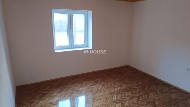 Kuća, Trosoban, Prodaja, 90m2, Gradska lokacija, Partizanska