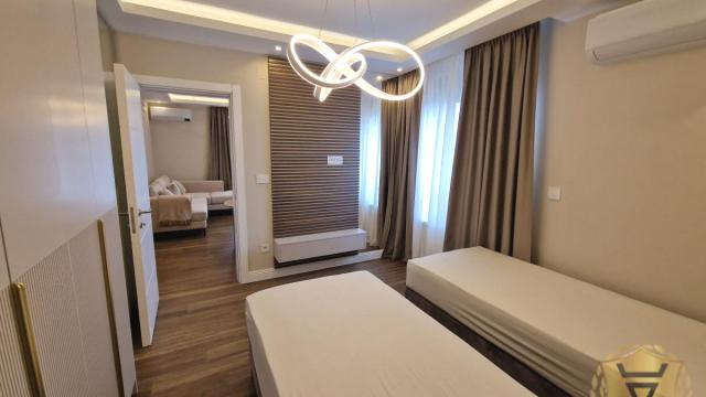 Stan, Trosoban, Izdavanje, 75m2, Dorćol, Stari grad, Cara Uroša