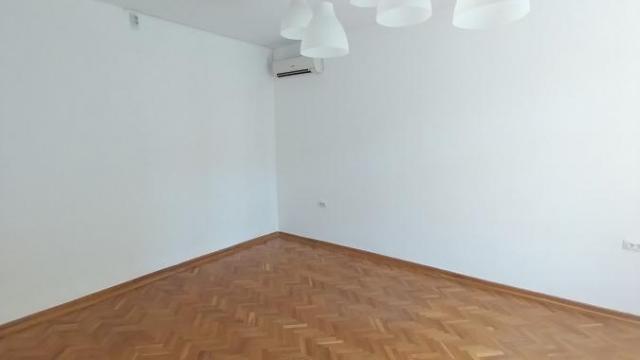 Stan, Izdavanje, 280m2, Neimar, Vračar, Đorđa Vajferta