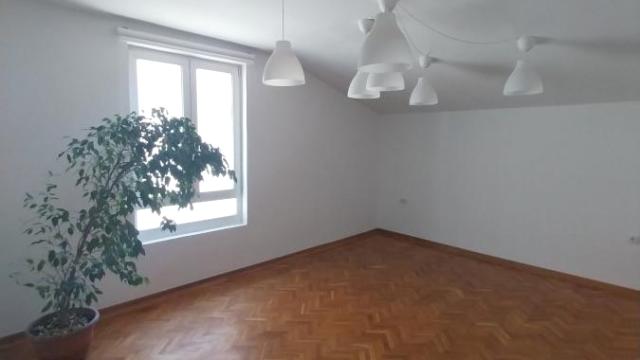 Stan, Izdavanje, 280m2, Neimar, Vračar, Đorđa Vajferta