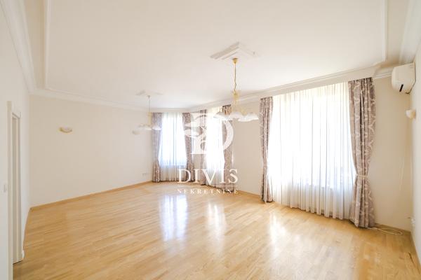 izdavanje, kuca,
beograd, 887046, petosoban-i-veci-malog-radojice