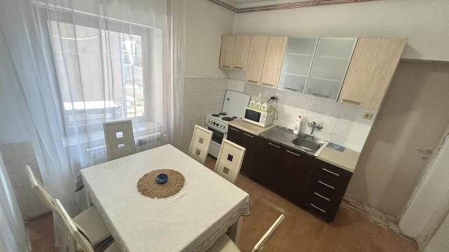 Soba, Izdavanje, 200m2, Dobanovci, Surčin, Dobanovci