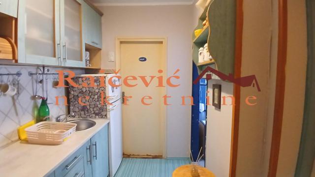 Stan, Jednoiposoban, Izdavanje, 37m2, Blok 4 (Politehnička akademija), Novi Beograd, Pariske Komune