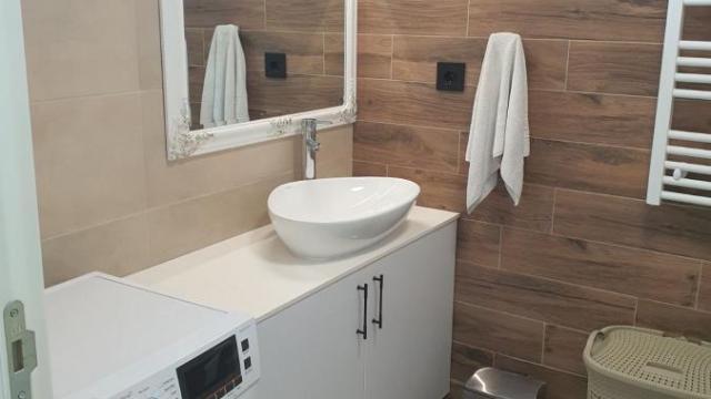 Stan, Trosoban, Izdavanje, 80m2, Dedinje, Savski venac, Miloja Đaka