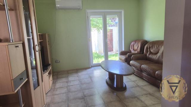 Kuća, četvorosoban, Izdavanje, 100m2, Jajinci, Voždovac, Milice Ribnikara