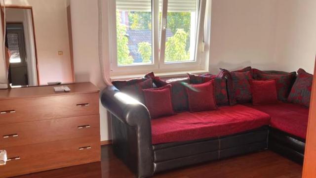 Kuća, četvorosoban, Izdavanje, 100m2, Jajinci, Voždovac, Milice Ribnikara