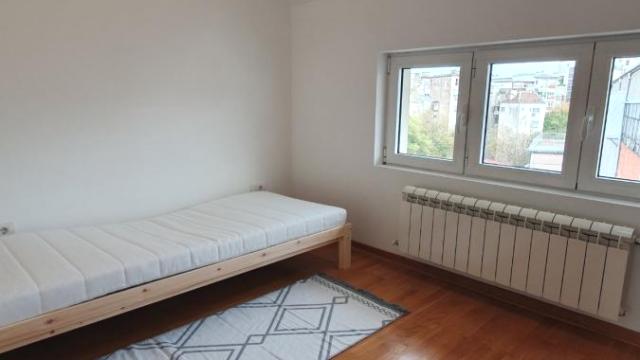 Stan, Trosoban, Izdavanje, 58m2, Kopitareva gradina, Stari grad, Jelene Ćetković