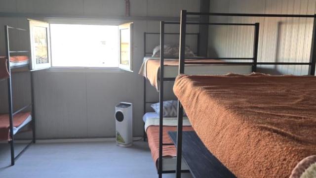 Kuća, Izdavanje, 300m2, Radiofar, Surčin, Beograd