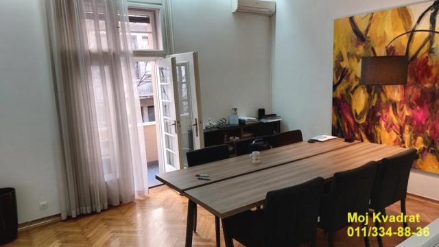 Stan, četvoroiposoban, Izdavanje, 110m2, Studentski trg, Stari grad, Studentski trg
