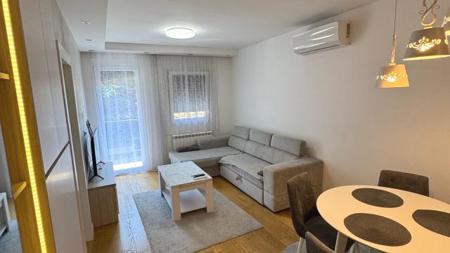 Stan, Dvosoban, Izdavanje, 41m2, Mihaila Gavrilovića